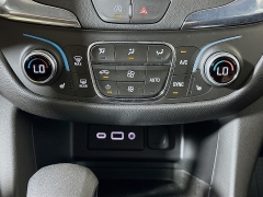 Used 2023  Chevrolet Equinox AWD 4dr LT w/1LT at Graham Auto Mall near Mansfield, OH