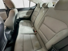 Used 2017  Hyundai Elantra 4d Sedan SE Auto at Graham Auto Mall near Mansfield&comma; OH