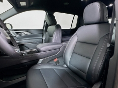 New 2026  Chevrolet Traverse AWD 4dr LT w/2LT at Graham Auto Mall near Mansfield, OH