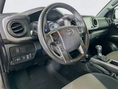 Used 2021  Toyota Tacoma 4WD TRD Off Road Double Cab 5ft Bed V6 AT at Dutro Auto near Zanesville&comma; OH