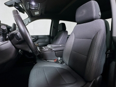 Used 2021  Chevrolet Silverado 1500 4WD Crew Cab 147" LT at Dutro Auto near Zanesville&comma; OH