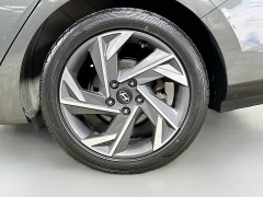 Used 2024  Hyundai Elantra SEL Convenience IVT at Dutro Auto near Zanesville&comma; OH
