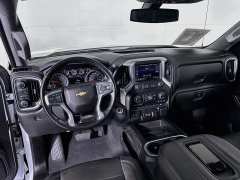 Used 2019  Chevrolet Silverado 1500 4WD Crew Cab LTZ at Graham Auto Mall near Mansfield&comma; OH