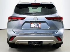 Used 2022  Toyota Highlander Platinum AWD at Graham Auto Mall near Mansfield, OH