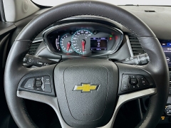 Used 2020  Chevrolet Trax 4d SUV FWD LT at Dutro Auto near Zanesville&comma; OH