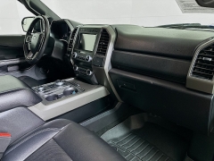 Used 2019  Ford Expedition 4d SUV 4WD XLT at Dutro Auto near Zanesville, OH