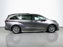 Used 2021  Toyota Sienna XLE AWD 7-Passenger at Graham Auto Mall near Mansfield&comma; OH