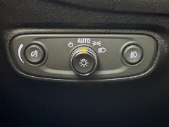 Used 2018  Chevrolet Equinox 4d SUV AWD Premier w/1LZ at Dutro Auto near Zanesville, OH