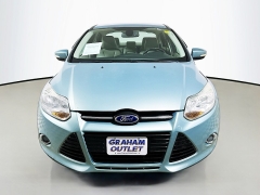 Used 2012  Ford Focus 4d Sedan SEL at Dutro Auto near Zanesville&comma; OH