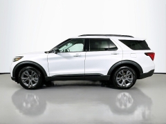 New 2026  Ford Explorer Active w&sol;200A Pkg 4WD at Dutro Auto near Zanesville&comma; OH