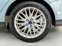 Used 2012  Ford Focus 4d Sedan SEL at Dutro Auto near Zanesville&comma; OH