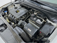 Used 2017  Hyundai Elantra 4d Sedan SE Auto at Graham Auto Mall near Mansfield&comma; OH