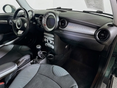 Used 2007  MINI Cooper Hardtop 2dr Cpe S at Dutro Auto near Zanesville&comma; OH