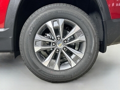 New 2026  Chevrolet Equinox FWD 4dr LT w&sol;1LT at Graham Auto Mall near Mansfield&comma; OH