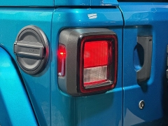 Used 2020  Jeep Wrangler Unlimited 4d SUV 4WD Sahara at Dutro Auto near Zanesville&comma; OH