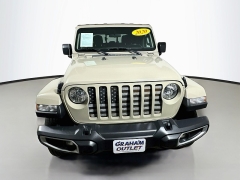 Used 2020  Jeep Gladiator Crew Cab Sport S at Dutro Auto near Zanesville&comma; OH