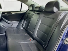 Used 2013  Volkswagen Jetta 4d Sedan SE Auto&sol;PZEV at Dutro Auto near Zanesville&comma; OH