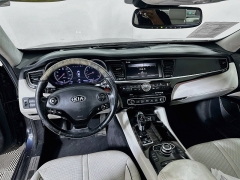 Used 2015  Kia K900 4d Sedan Luxury at Graham Auto Mall near Mansfield&comma; OH