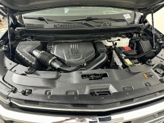 Used 2025  Chevrolet Traverse AWD 4dr LT w&sol;2LT at Dutro Auto near Zanesville&comma; OH