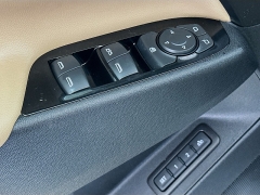 Used 2022  Chevrolet Equinox FWD 4dr Premier at Dutro Auto near Zanesville, OH