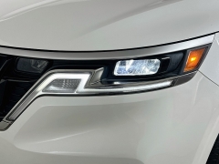 Used 2023  Kia Carnival LX Seat Package FWD at Dutro Auto near Zanesville&comma; OH