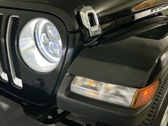 Used 2018  Jeep Wrangler Unlimited 4d SUV 4WD Sahara at Dutro Auto near Zanesville, OH