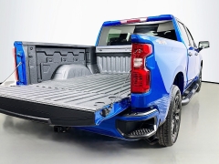 Used 2023  Chevrolet Silverado 1500 4WD Crew Cab 147" Custom at Dutro Auto near Zanesville&comma; OH