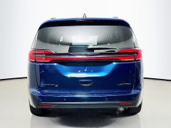 Used 2025  Chrysler Pacifica Limited FWD at Graham Auto Mall near Mansfield&comma; OH