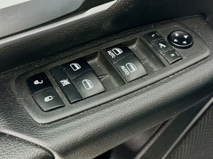 Used 2021  Ram 1500 4WD Big Horn Crew Cab 5'7" Box at Dutro Auto near Zanesville&comma; OH