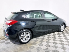 Used 2017  Chevrolet Cruze 4d Hatchback LT Auto at Dutro Auto near Zanesville&comma; OH
