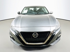 Used 2020  Nissan Altima 4d Sedan AWD 2&period;5L SR at Graham Auto Mall near Mansfield&comma; OH