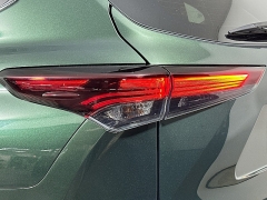 Used 2024  Toyota Highlander XLE AWD at Dutro Auto near Zanesville&comma; OH