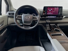 Used 2021  Toyota Sienna XLE AWD 7-Passenger at Graham Auto Mall near Mansfield&comma; OH