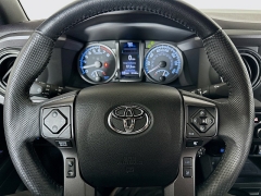 Used 2022  Toyota Tacoma 4WD TRD Off Road Double Cab 5ft Bed V6 AT at Dutro Auto near Zanesville&comma; OH