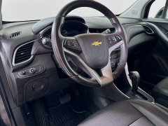 Used 2020  Chevrolet Trax 4d SUV AWD LT at Dutro Auto near Zanesville&comma; OH