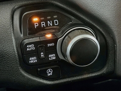 Used 2020  Ram 1500 4WD Crew Cab Big Horn at Dutro Auto near Zanesville&comma; OH