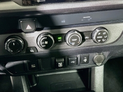 Used 2020  Toyota Tacoma 4WD Double Cab TRD Off-Road Auto at Dutro Auto near Zanesville&comma; OH