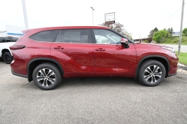 New 2026  Toyota Highlander XLE AWD at Dutro Auto near Zanesville&comma; OH
