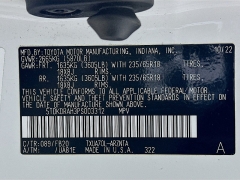 Used 2023  Toyota Highlander LE FWD at Graham Auto Mall near Mansfield&comma; OH