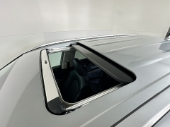 Used 2023  Toyota Highlander Hybrid XLE AWD at Graham Auto Mall near Mansfield, OH