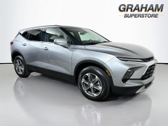  2025 Chevrolet Blazer FWD 4dr LT w&sol;2LT at Dutro Auto near Zanesville&comma; OH