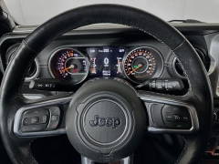 Used 2018  Jeep Wrangler Unlimited 4d SUV 4WD Sahara at Dutro Auto near Zanesville, OH