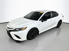 Used 2018  Toyota Camry 4d Sedan SE at Dutro Auto near Zanesville&comma; OH