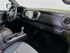 Used 2023  Toyota Tacoma 4WD TRD Off Road Double Cab 5ft Bed V6 AT at Graham Auto Mall near Mansfield&comma; OH