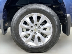 Used 2020  Chevrolet Silverado 1500 4WD Crew Cab Custom at Dutro Auto near Zanesville&comma; OH