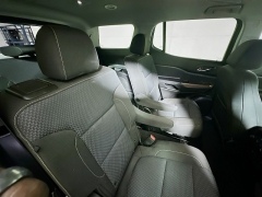 Used 2023  GMC Acadia AWD 4dr SLE at Graham Auto Mall near Mansfield, OH