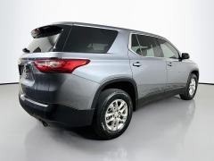 Used 2020  Chevrolet Traverse 4d SUV FWD LS w&sol;1LS at Dutro Auto near Zanesville&comma; OH