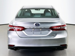 Used 2018  Toyota Camry Hybrid 4d Sedan SE at Dutro Auto near Zanesville&comma; OH