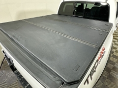 Used 2022  Toyota Tacoma 4WD TRD Off Road Double Cab 5ft Bed V6 AT at Dutro Auto near Zanesville&comma; OH