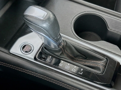 Used 2022  Nissan Altima 2.5 SR Sedan at Graham Auto Mall near Mansfield, OH